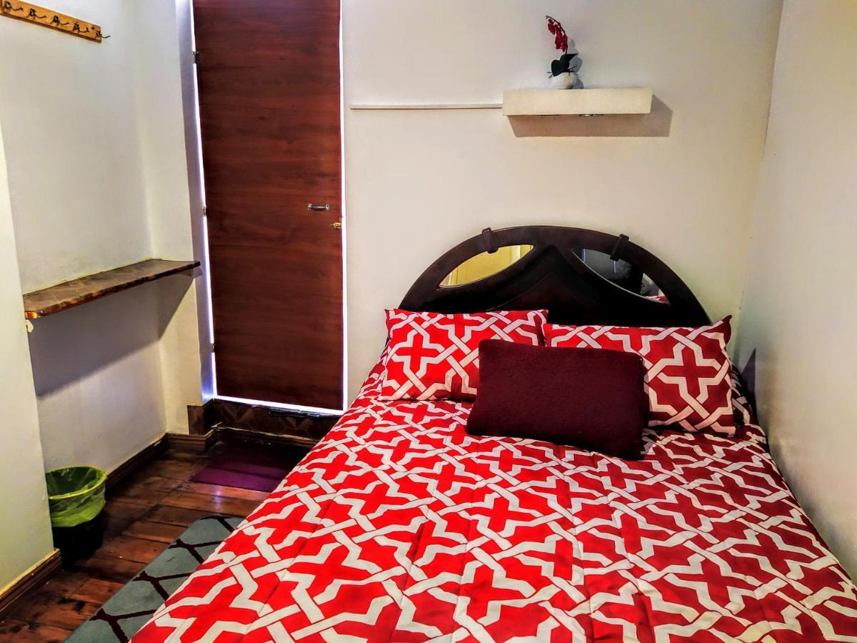 Hostal Latitud Ecuem كويتو المظهر الخارجي الصورة