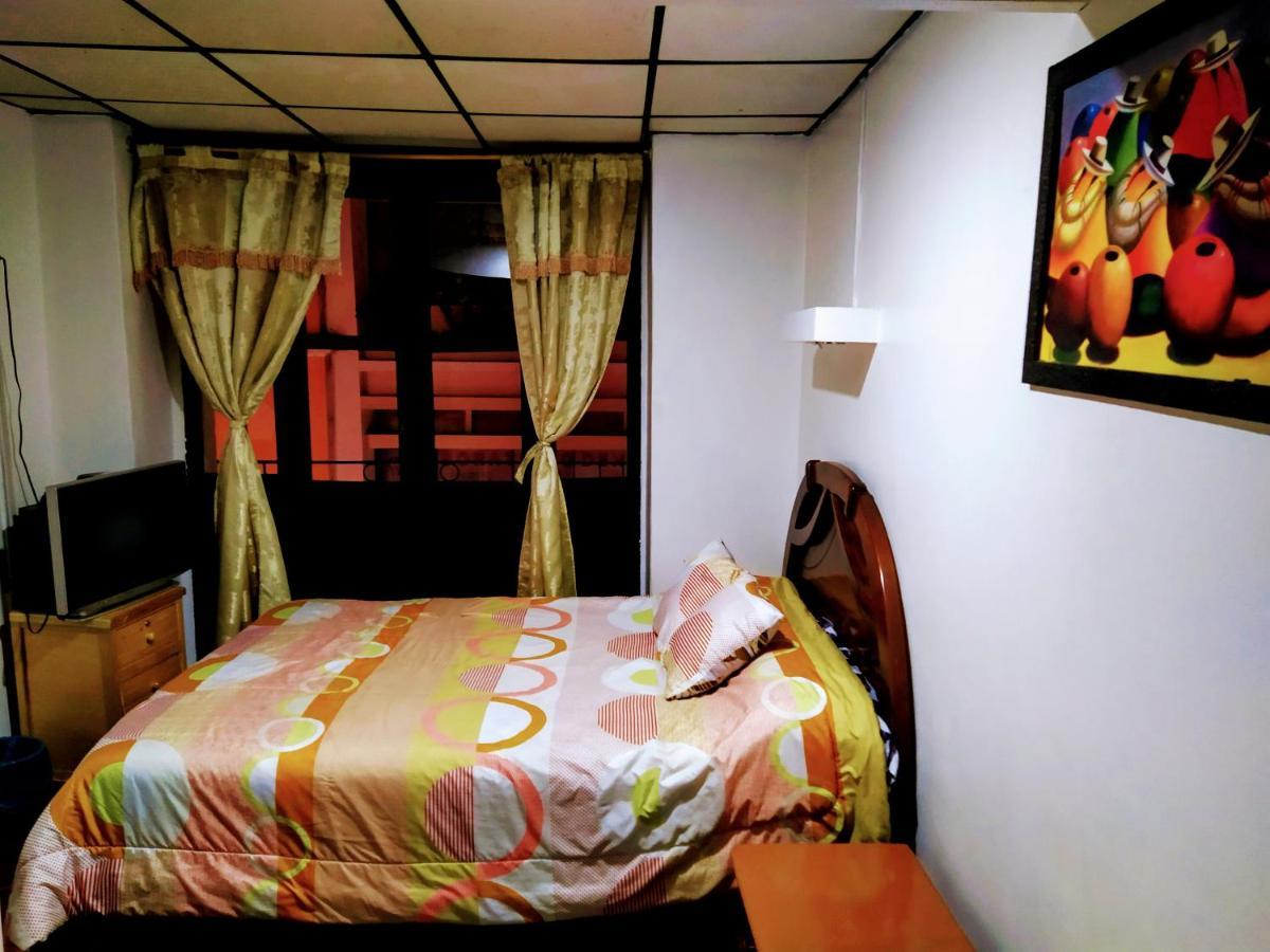 Hostal Latitud Ecuem كويتو المظهر الخارجي الصورة