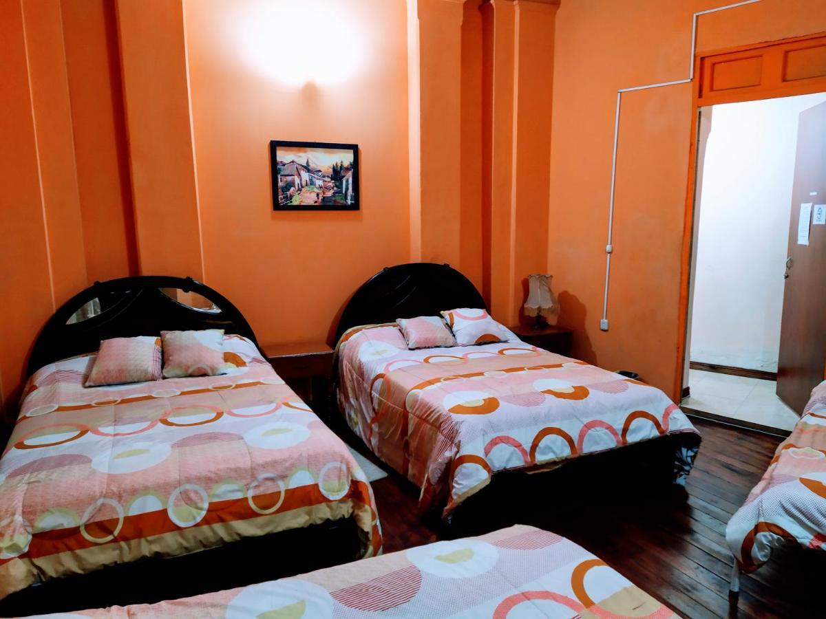 Hostal Latitud Ecuem كويتو المظهر الخارجي الصورة